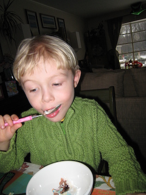 Tim says "Cake is Excellent" (03-02-2007 12:02)