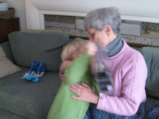 Tim "kissing" Nia (03-02-2007 12:10)