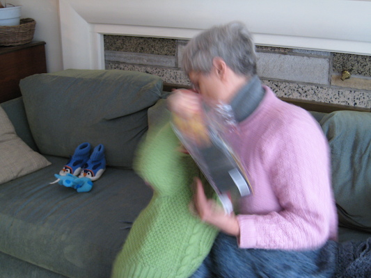 Tim "kissing" Nia (03-02-2007 12:10)