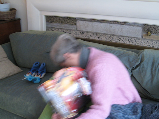 Tim "kissing" Nia (03-02-2007 12:10)