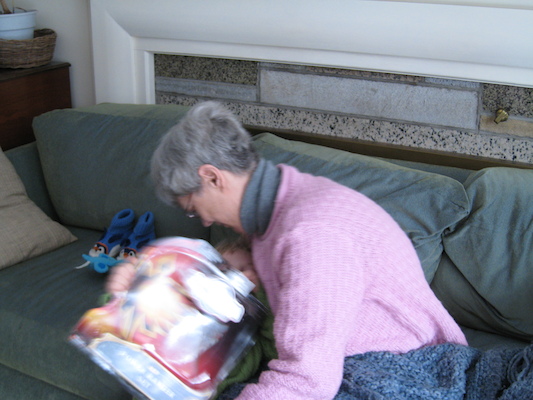 Tim "kissing" Nia (03-02-2007 12:10)