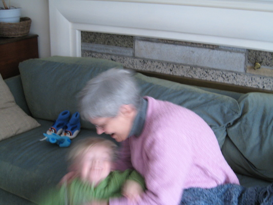 Tim "kissing" Nia (03-02-2007 12:10)