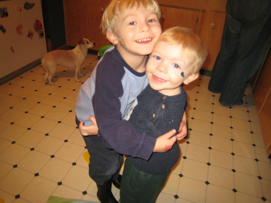 Cuddly guys (03-15-2007 17:10)