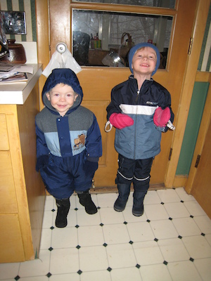 Tim and Cole are ready for the snow (03-16-2007 18:07)