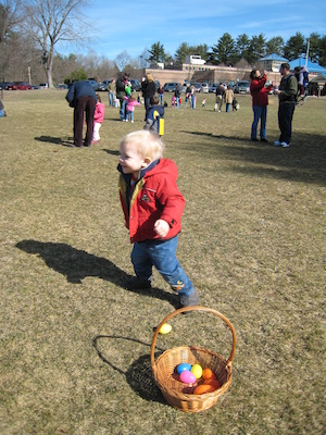 Cole getting Easter eggs (03-31-2007 10:04)