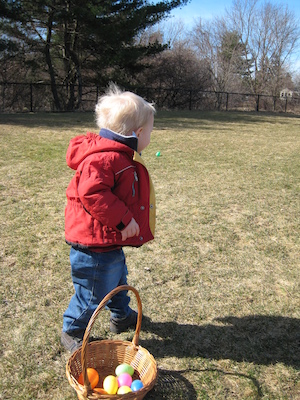 Cole getting Easter eggs (03-31-2007 10:05)