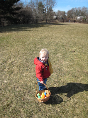Cole getting Easter eggs (03-31-2007 10:05)