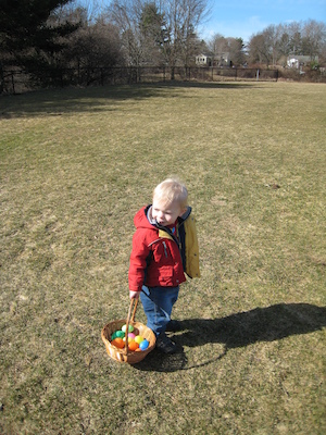 Cole getting Easter eggs (03-31-2007 10:05)