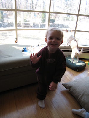 Cole and Emily relax (04-01-2007 09:26)