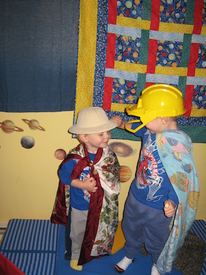 Caped explorers Tim and Cole (05-03-2007 08:17)