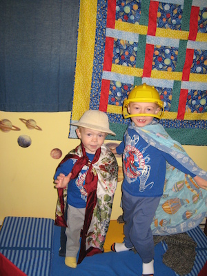 Caped explorers Tim and Cole (05-03-2007 08:17)