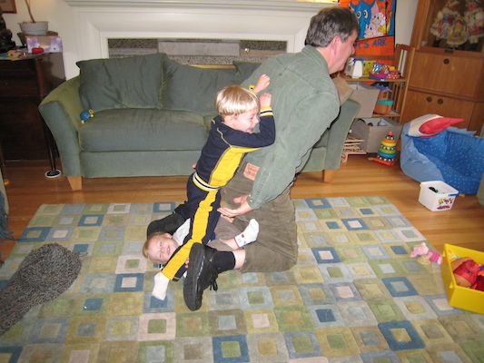 Tim climbing granddad (05-18-2007 17:08)