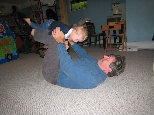 Cole flying with Granddad (05-19-2007 08:32)