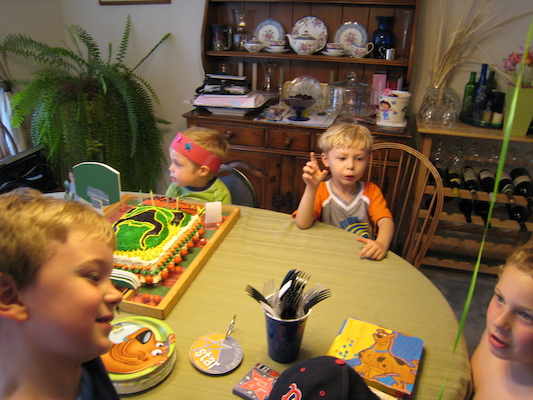 Perrin's birthday (05-27-2007 13:58)