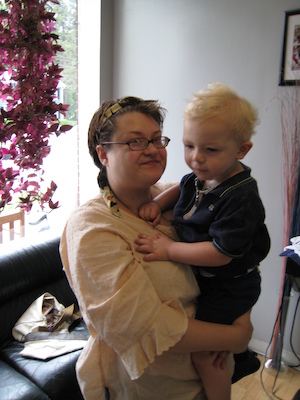 Shorn Cole cuddling Mommy (05-31-2007 16:07)