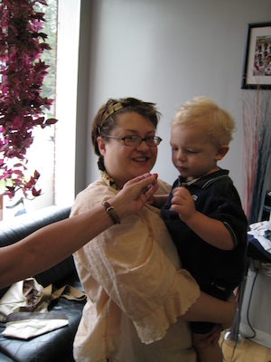 Shorn Cole cuddling Mommy (05-31-2007 16:07)