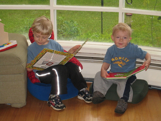 Tim and Cole reading (06-04-2007 08:23)