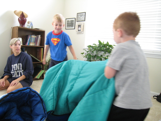 Tate, Tim and Noah wrestling (06-14-2007 07:52)