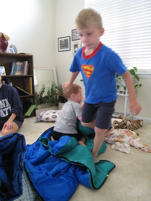 Tate, Tim and Noah wrestling (06-14-2007 07:52)