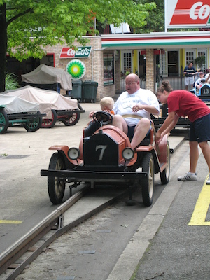 Cole and Poppy driving at Kennywood (06-14-2007 14:14)