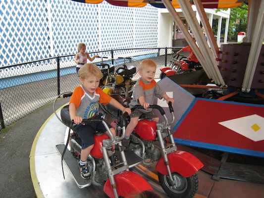 Tim and Cole on the motorbikes (06-14-2007 14:58)
