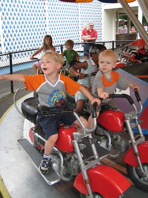Tim and Cole on the motorbikes (06-14-2007 15:02)