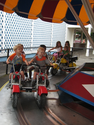 Tim and Cole on the motorbikes (06-14-2007 15:03)