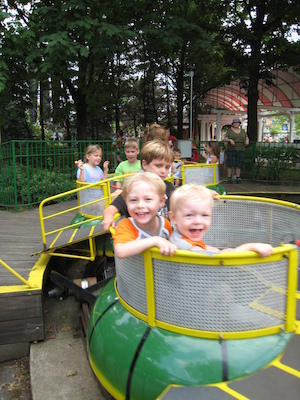 Tim and Cole on the turtles (06-14-2007 15:43)