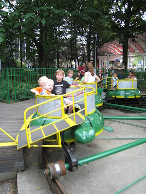 Tim and Cole on the turtles (06-14-2007 15:43)