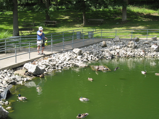 Christine at the duck pond (06-16-2007 11:11)