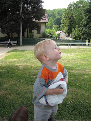 Cole posing (06-16-2007 11:27)