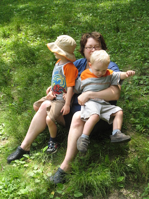 Tim, Christine and Cole cuddling (06-16-2007 12:01)