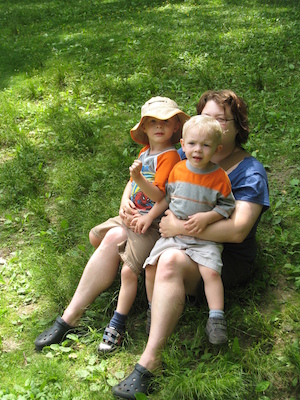 Tim, Christine and Cole cuddling (06-16-2007 12:01)