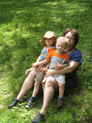 Tim, Christine and Cole cuddling (06-16-2007 12:01)