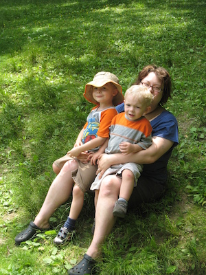Tim, Christine and Cole cuddling (06-16-2007 12:01)