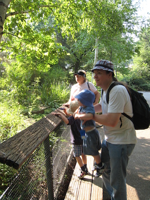 Tim, Mary Anne, Ben and Cole at the zoo (06-18-2007 09:36)