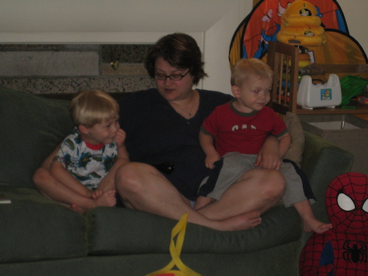 Tim, Mommy, Cole cuddle (06-23-2007 19:42)