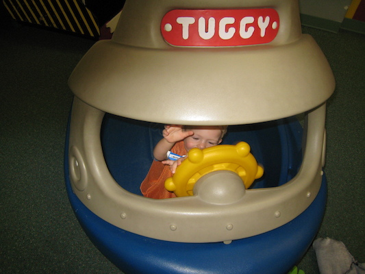 Cole in a boat (06-24-2007 15:29)