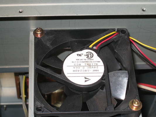 TV Fan, large, top (07-08-2007 20:51)