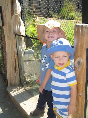 Tim and Cole at the zoo (08-28-2007 11:10)