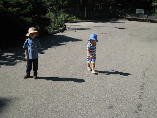 Tim and Cole and their shadows (08-28-2007 11:26)