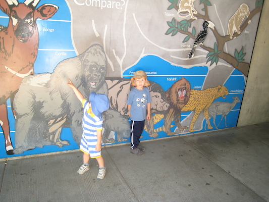 Cole and Tim and the animal heights (08-28-2007 11:27)