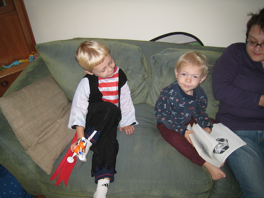 Pirate Tim and Scholar Cole and Mommy (09-11-2007 09:06)