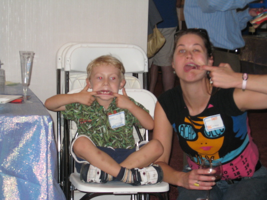 Tim and Nancy making funny faces (09-22-2007 19:44)