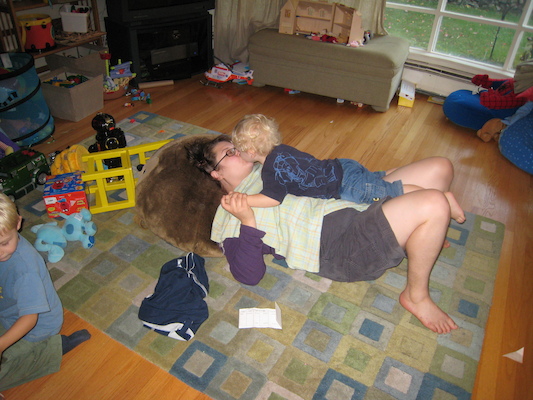 Cole kissing Mommy (10-21-2007 17:11)