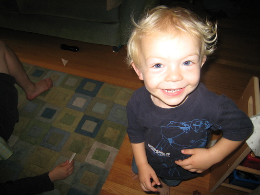 Cole's impy grin (10-21-2007 17:12)