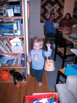 Cole drumming with Barb and Steph (11-18-2007 18:13)