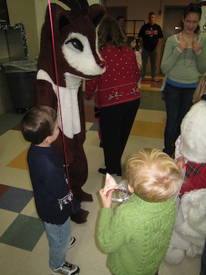 Tim talking to Rudolph (12-09-2007 09:06)