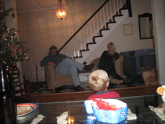 Tim, MoFa and Maria (by Cole) (12-15-2007 18:25)