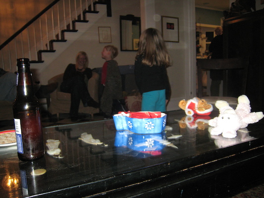 Table (with Maria, Tim and Linnea) by Cole (12-15-2007 18:26)